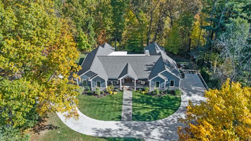 2815 Washington Ave, Saint Joseph, MI, 49085-3132 | Card Image