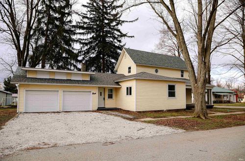 201 E Oak St, Kewanna, IN, 46939-2029 | Card Image