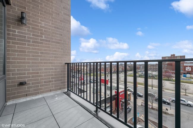 UNIT-406 - 2342 W Adams St, Condo with 2 bedrooms, 2 bathrooms and 1 parking in CHICAGO IL | Image 19