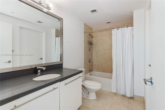 4410 - 90 Sw 3rd St, Condo with 2 bedrooms, 2 bathrooms and null parking in Miami FL | Image 12
