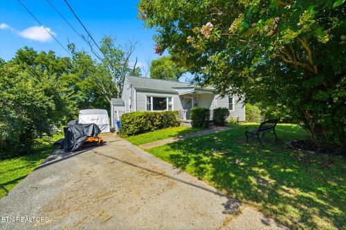 104 Scott Ln, Oak Ridge, TN, 37830-4609 | Card Image