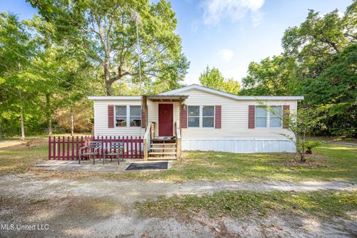 8708 Maple Ave, Ocean Springs, MS, 39564-7449 | Card Image