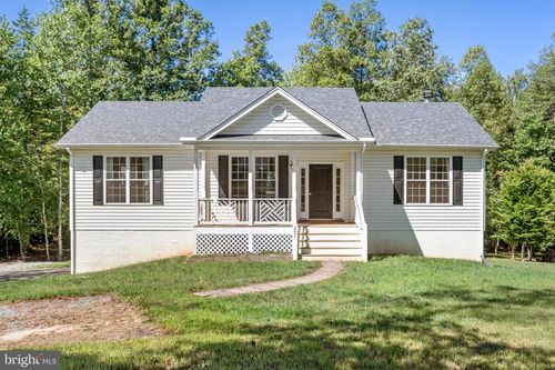 887 Hickory Creek Rd, LOUISA, VA, 23093-5904 | Card Image