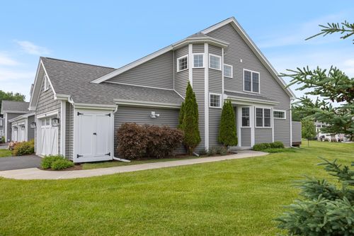 106 Creeks Edge Dr, Williston, VT, 05495-4049 | Card Image