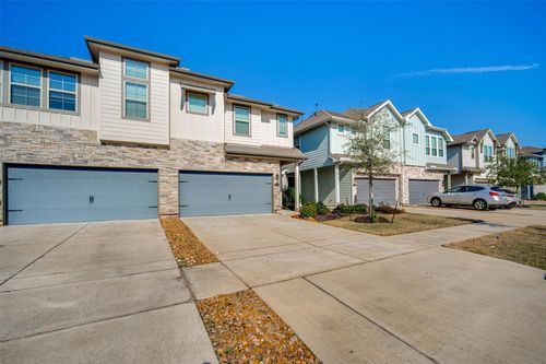 22746 Sutherland Bend Ln, Richmond, TX, 77469-5252 | Card Image