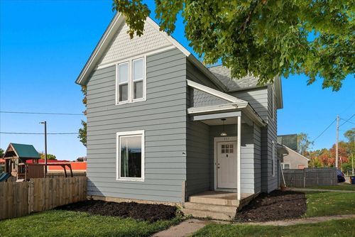 137 N Oak St, ELLSWORTH, WI, 54011-9074 | Card Image