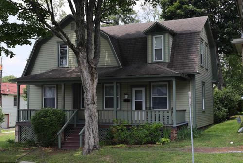 121 Earle St, Elkins, WV, 26241-3909 | Card Image