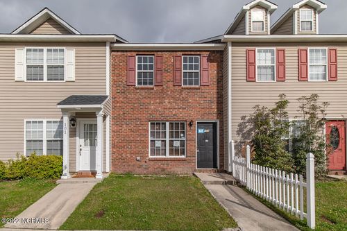 103 Woodlake Ct, Jacksonville, NC, 28546-7896 | Card Image