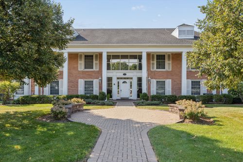 110a-112 Carriage Way Dr, Burr Ridge, IL, 60527-7809 | Card Image