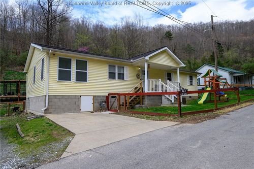 67 Madison St, Chapmanville, WV, 25508 | Card Image