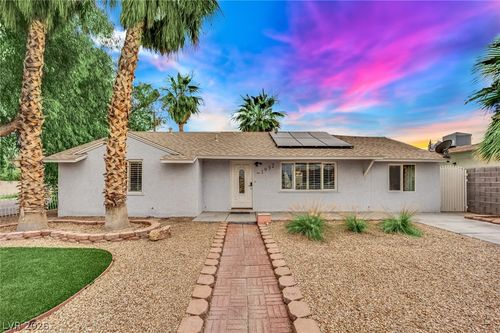 1932 Hassett Ave, Las Vegas, NV, 89104-3627 | Card Image