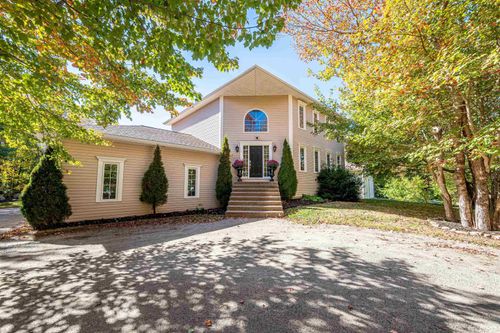 9 Haliburton Cres, Stillwater Lake, NS, B3Z1P1 | Card Image