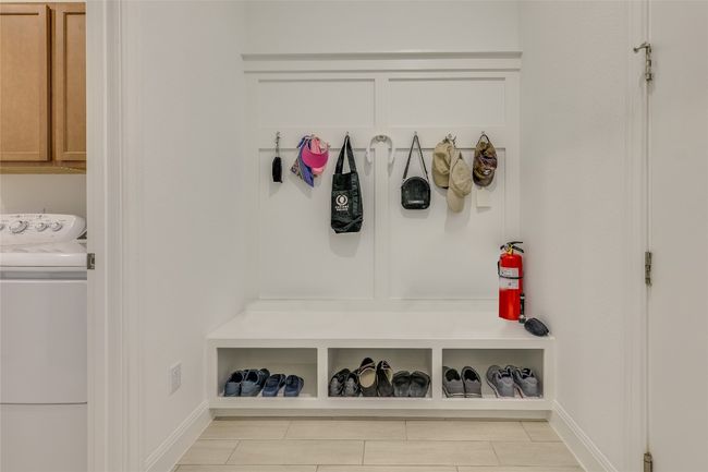 Mudroom with baseboards | Image 20