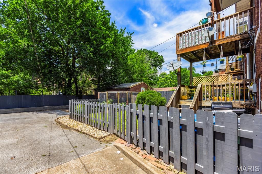 Residential Income in Richmond Heights 4