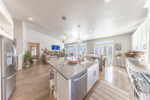 1153 W 1875 S, Syracuse, UT, 84075-8809 | Card Image