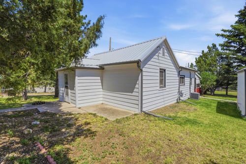 201 9th Ave, Belle Fourche, SD, 57717-1313 | Card Image