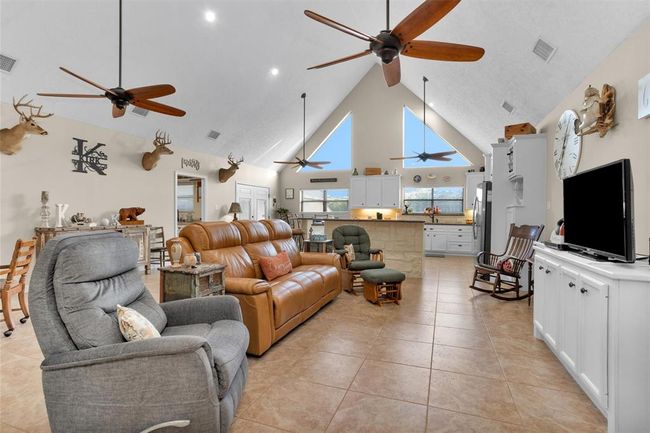 11426 Willis Waukegan Rd, House other with 3 bedrooms, 2 bathrooms and 4 parking in Conroe TX | Image 6