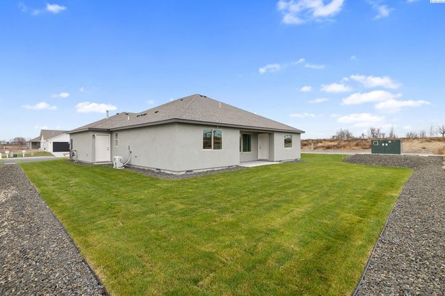 10402 Kokanee Dr, House other with 3 bedrooms, 2 bathrooms and 3 parking in Pasco WA | Image 5
