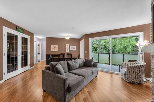 310-7139 18th Avenue, Burnaby, BC, V3N4Z3 | Card Image