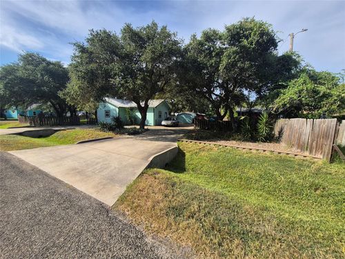 924 Ibis Dr, Rockport, TX, 78382-6136 | Card Image