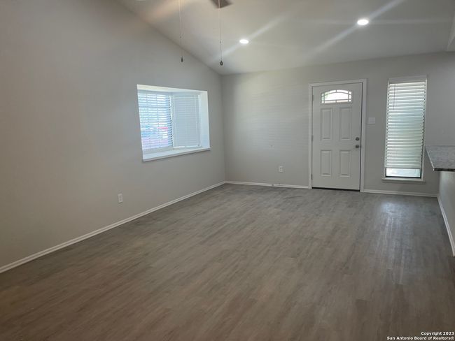 627 - 627 Oak Park Dr, Condo with 2 bedrooms, 2 bathrooms and null parking in Boerne TX | Image 5