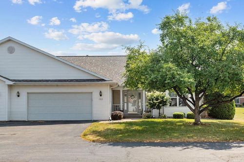 1513 Dickenson Court, NEENAH, WI, 54956 | Card Image