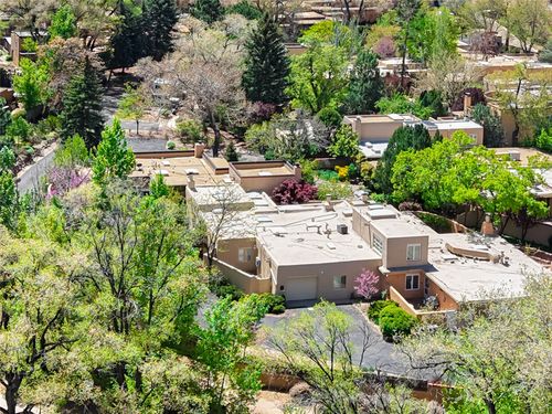 15-653 Canyon Rd, Santa Fe, NM, 87501-2762 | Card Image