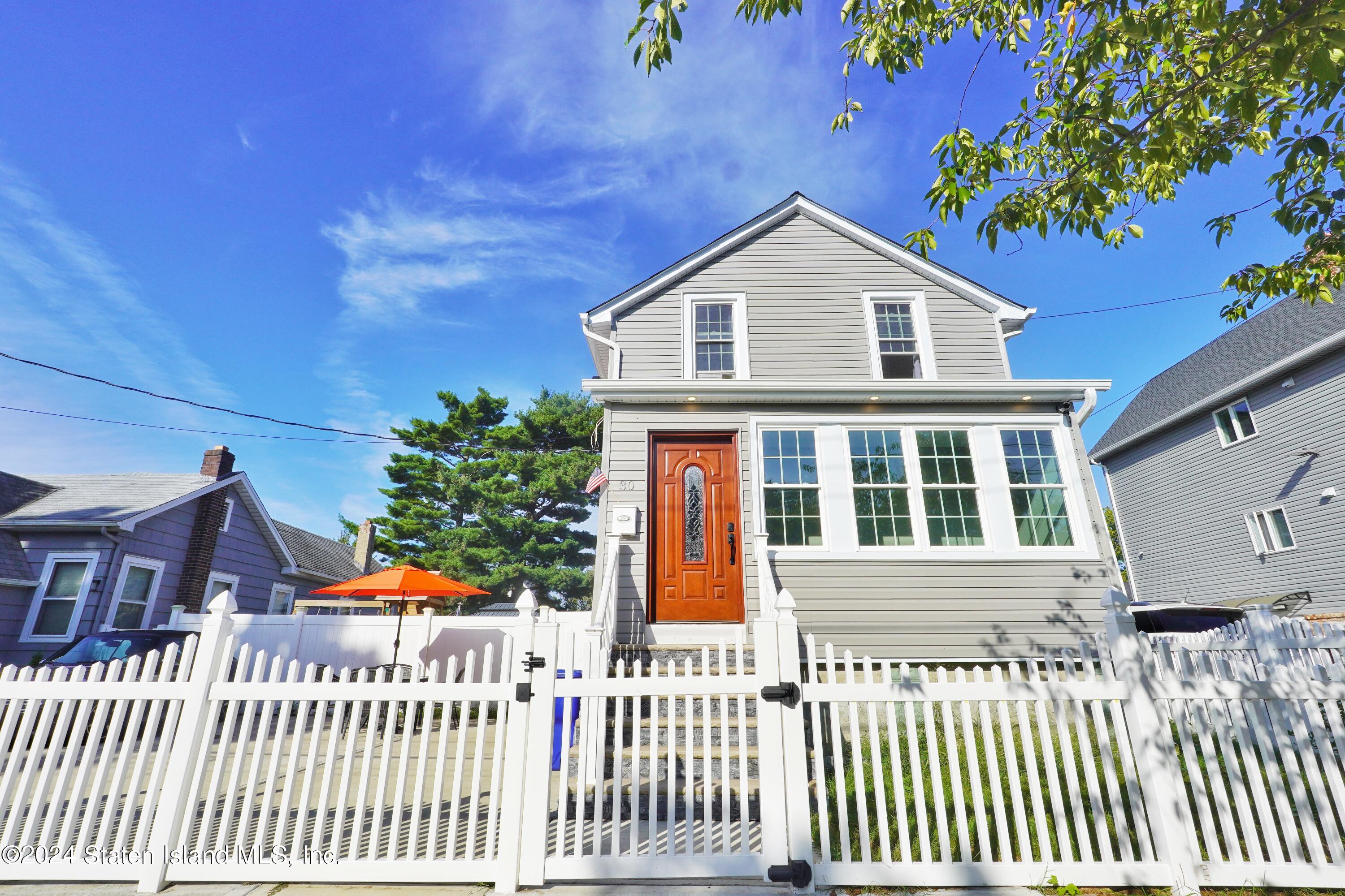 Gridley Ave, Staten Island, NY 10303