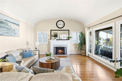 1225 S Leland St, San Pedro, CA, 90731-3917 | Card Image