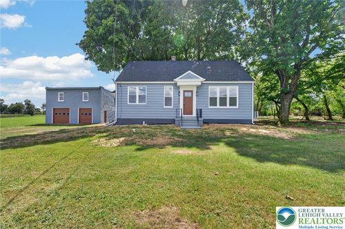 280 Fairview St, TAMAQUA, PA, 18252-4715 | Card Image