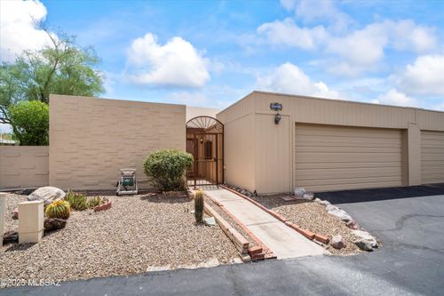 6970 E Abby Ln, Tucson, AZ, 85715-4102 | Card Image