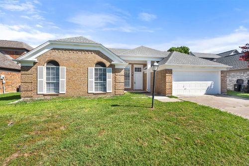 128 Browning Ln, Grand Prairie, TX, 75052-3314 | Card Image