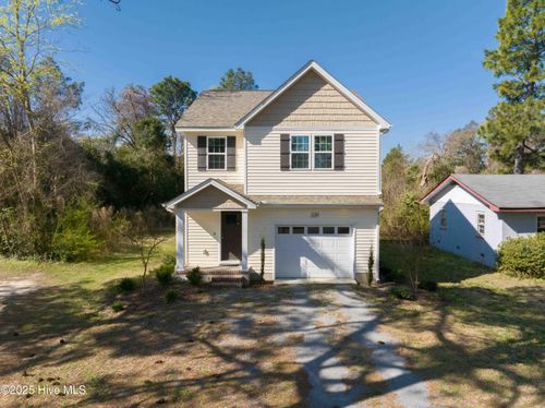 1130 W Indiana Ave, Southern Pines, NC, 28387-4530 | Card Image