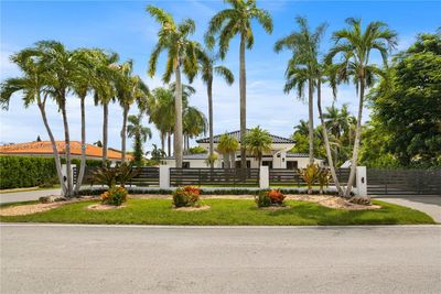 8340 Sw 2nd St, House other with 5 bedrooms, 4 bathrooms and null parking in Miami FL | Image 1