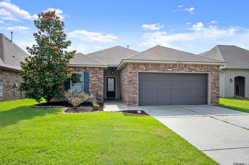 15388 Mossystone Dr, Prairieville, LA, 70769-6440 | Card Image
