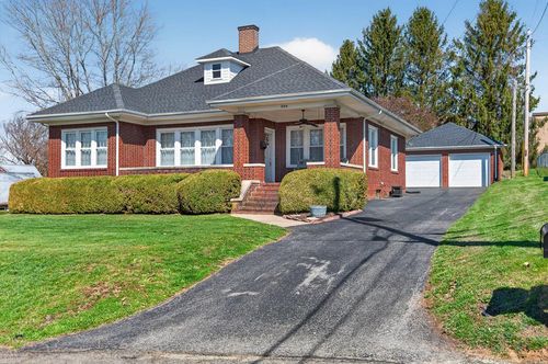 204 Water St., Hillsville, VA, 24343 | Card Image