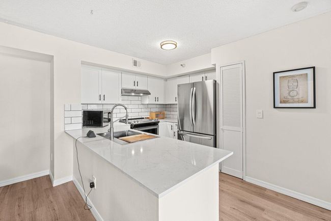 APT-206 - 127 Yacht Club Way, Condo with 2 bedrooms, 2 bathrooms and null parking in Hypoluxo FL | Image 8
