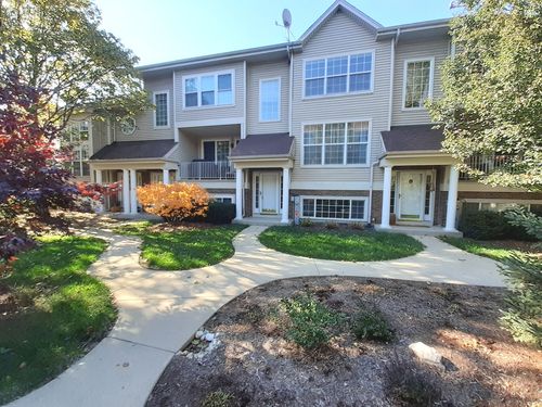 11 Illinois Ave, Palatine, IL, 60067-7126 | Card Image