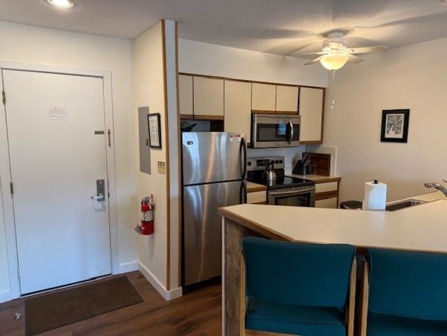 A309 - 318 Mountain Rd, Condo with 1 bedrooms, 1 bathrooms and null parking in Ludlow VT | Image 5