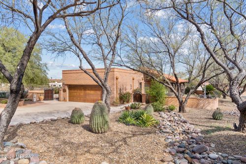 3910 S Via Del Ruisenor, Green Valley, AZ, 85622 | Card Image