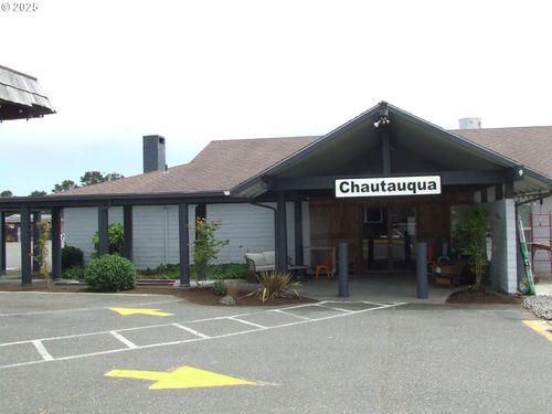 207-304 14th St Nw, Long Beach, WA, 98631-3841 | Card Image