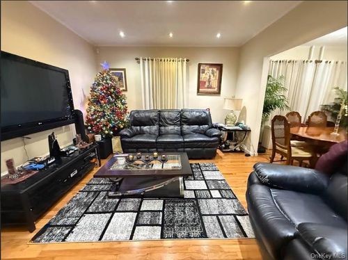 149 45th Ave, Flushing, NY, 11355-1710 | Card Image