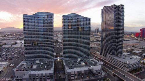 1405-4525 Dean Martin Dr, Las Vegas, NV, 89103-8113 | Card Image