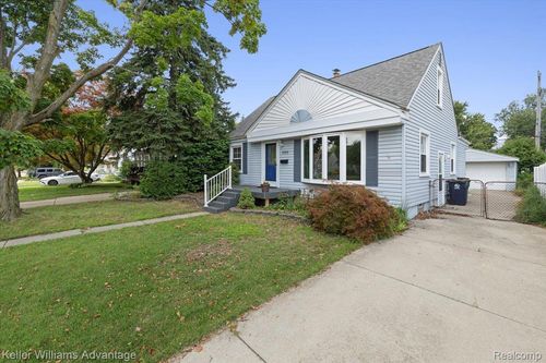 1023 Amelia Ave, Royal Oak, MI, 48073-2704 | Card Image
