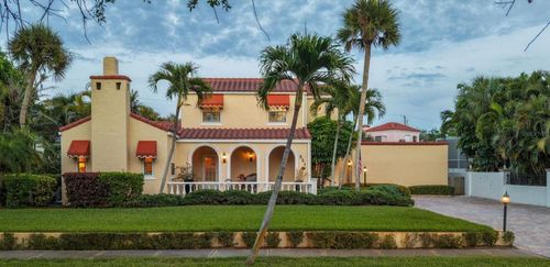 521 Harbor Dr S, VENICE, FL, 34285-2812 | Card Image