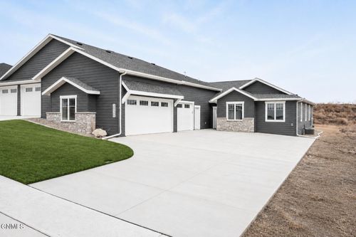 2020 Prairie Hawk Dr, Bismarck, ND, 58503-5739 | Card Image