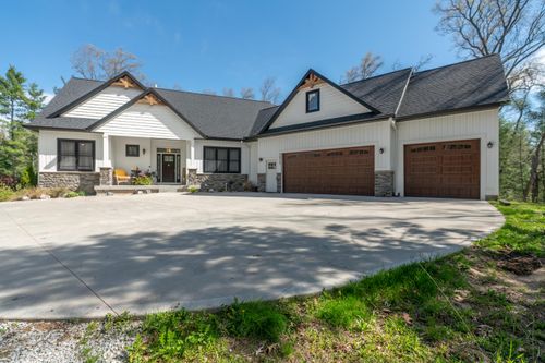 3855 Hampshire Rd, Twin Lake, MI, 49457-8627 | Card Image