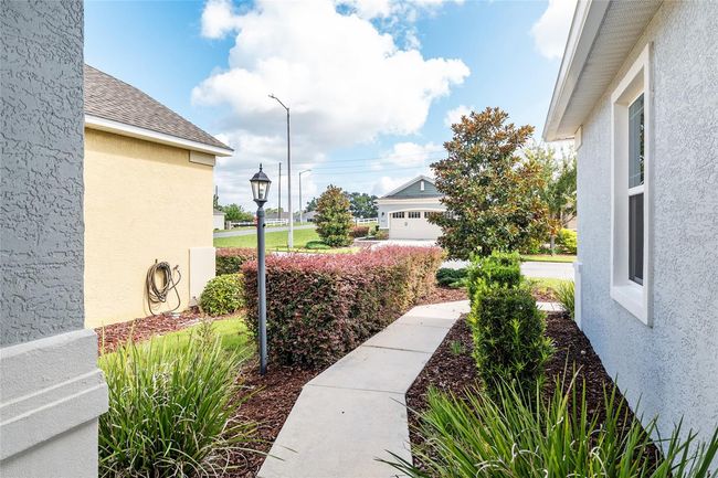 9820 Sw 99 Th Loop, House other with 2 bedrooms, 2 bathrooms and null parking in Ocala FL | Image 5