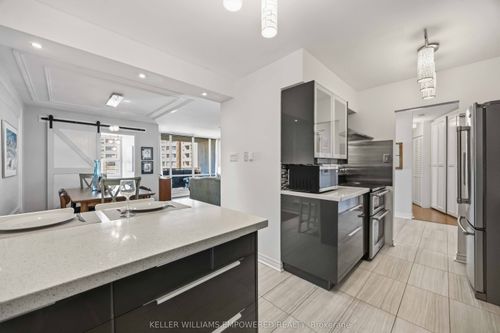 405-716 The Mall West, Toronto, ON, M9C4X6 | Card Image