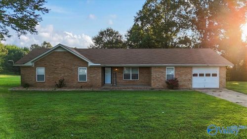 2097 Needmore Rd, Albertville, AL, 35950-9436 | Card Image